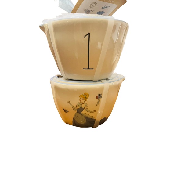 Rae Dunn Disney Cinderella Measuring Cups - Picture 4 of 4